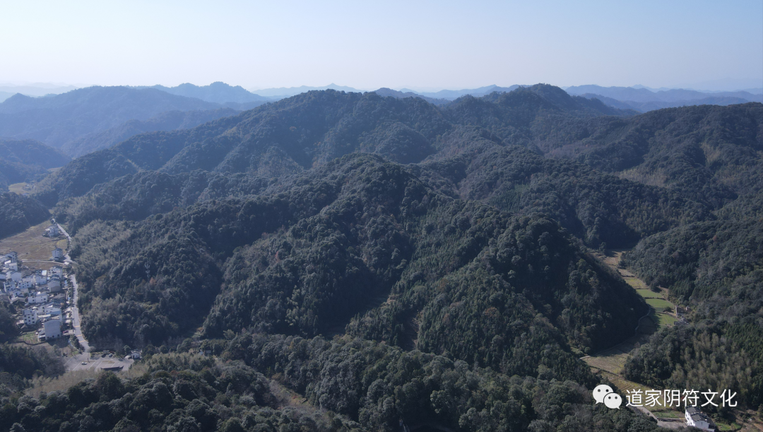 "Five Yuan Returning to Origin, Kan-Li Conjoining"—A Land That Produces Sages